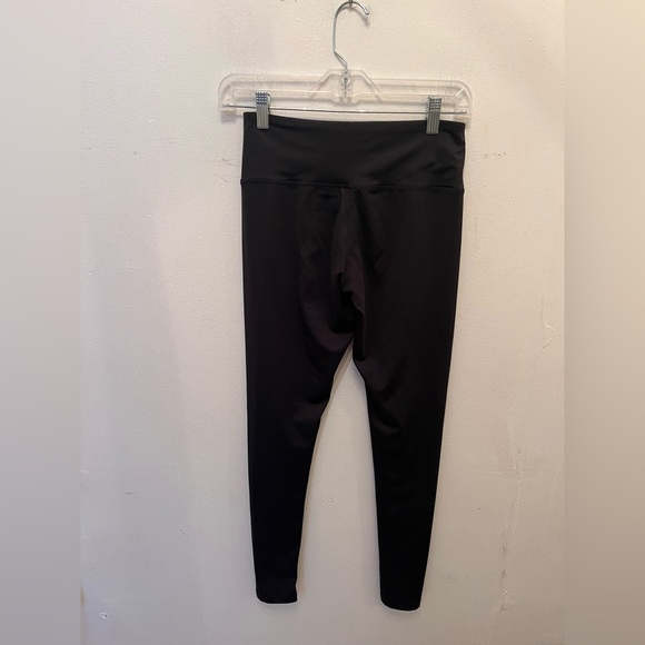 New Era Logo Legging Black New York Yankees Size Small - Picture 3 of 3